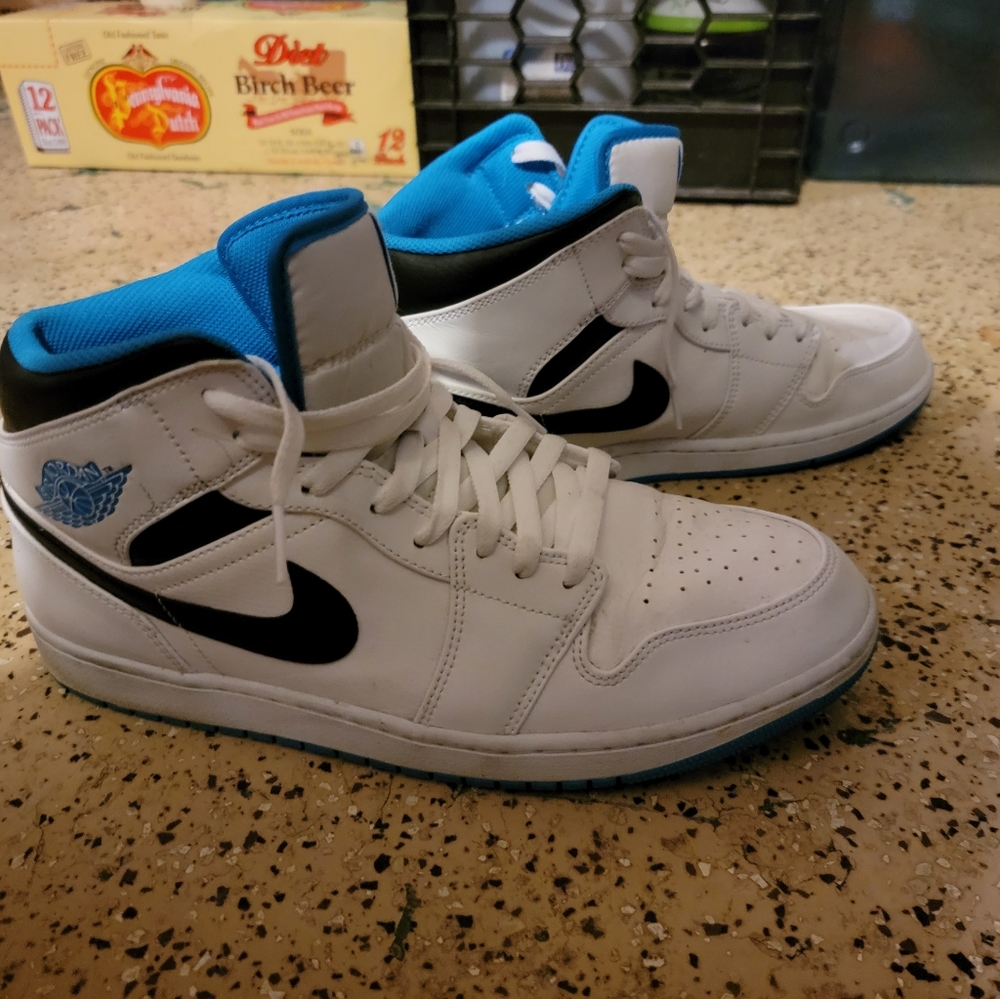 Jordan  1 electric blue